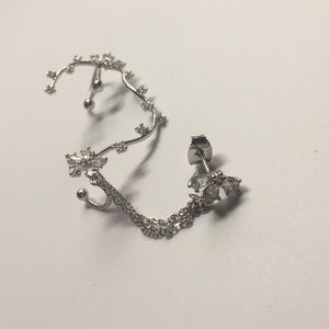 Beautiful silver flower ear cuff